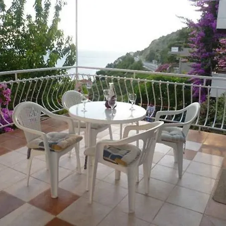 Apartments Coko Omiš Chambre photo